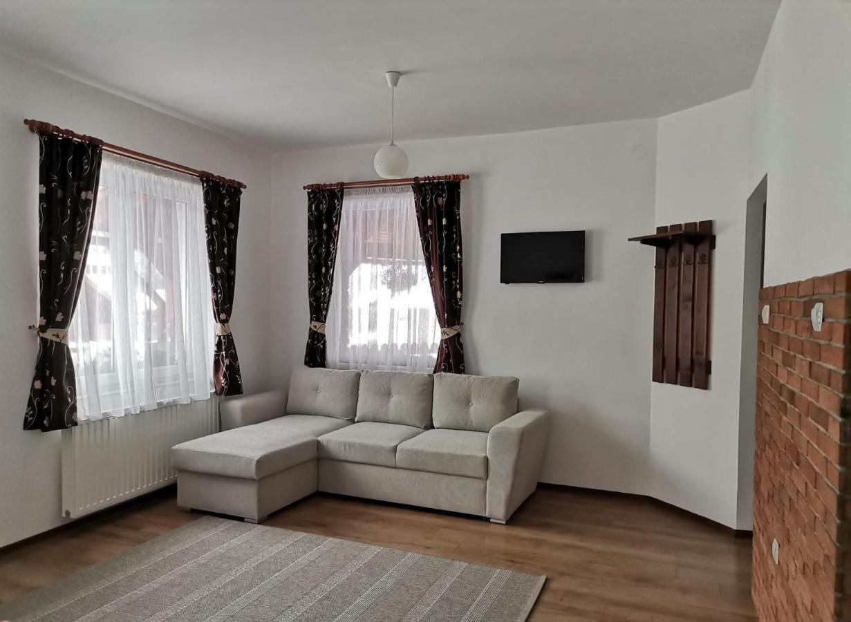 Dio Vendeghaz Hotel Praid Ngoại thất bức ảnh