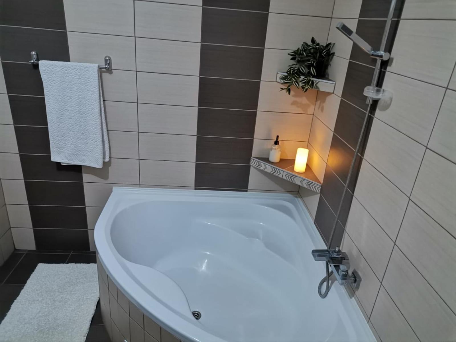 Dio Vendeghaz Hotel Praid Ngoại thất bức ảnh